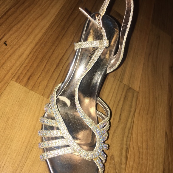 Heels - Picture 5 of 8